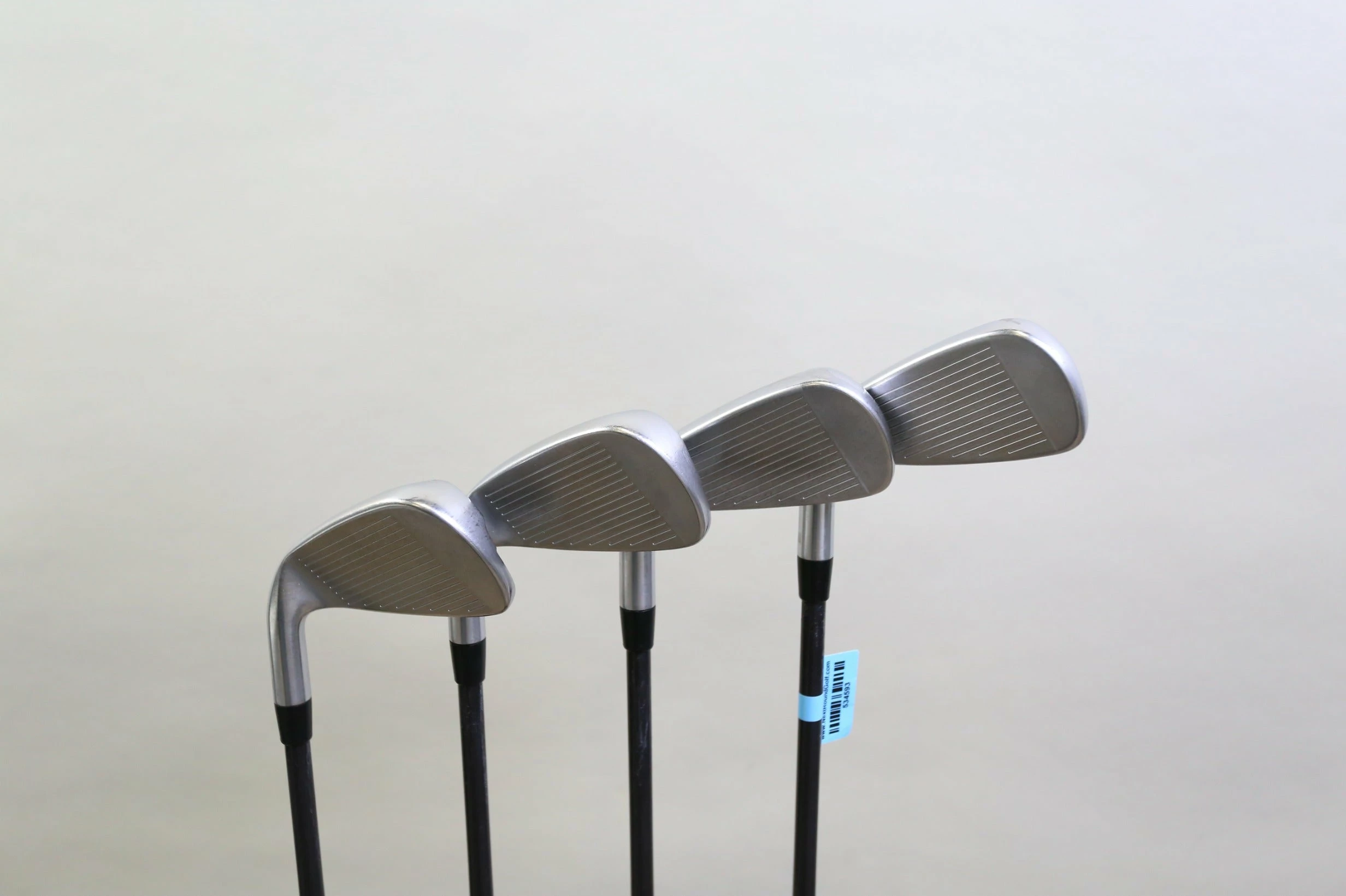 Cleveland Launcher CBX 4-7 Iron Set RH Graphite Shaft Regular Flex 4 Cleveland Launcher CBX 4-7 Iron Set RH Graphite Shaft Regular Flex - Image 2