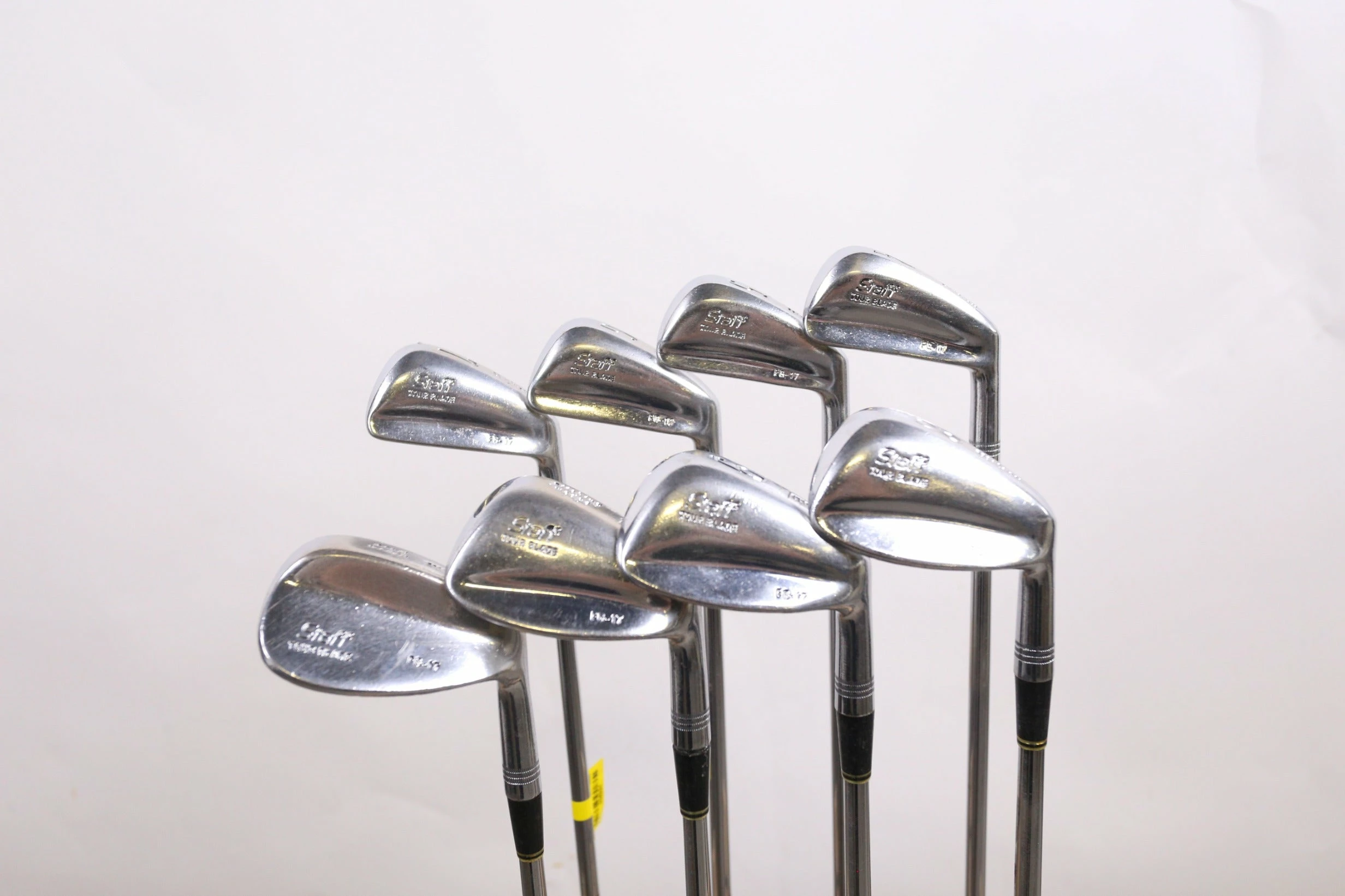 Wilson STAFF TOUR BLADE 4-PW, SW Iron Set RH -0.25 In Steel Shaft Stiff Flex 3 Wilson STAFF TOUR BLADE 4-PW, SW Iron Set RH -0.25 In Steel Shaft Stiff Flex