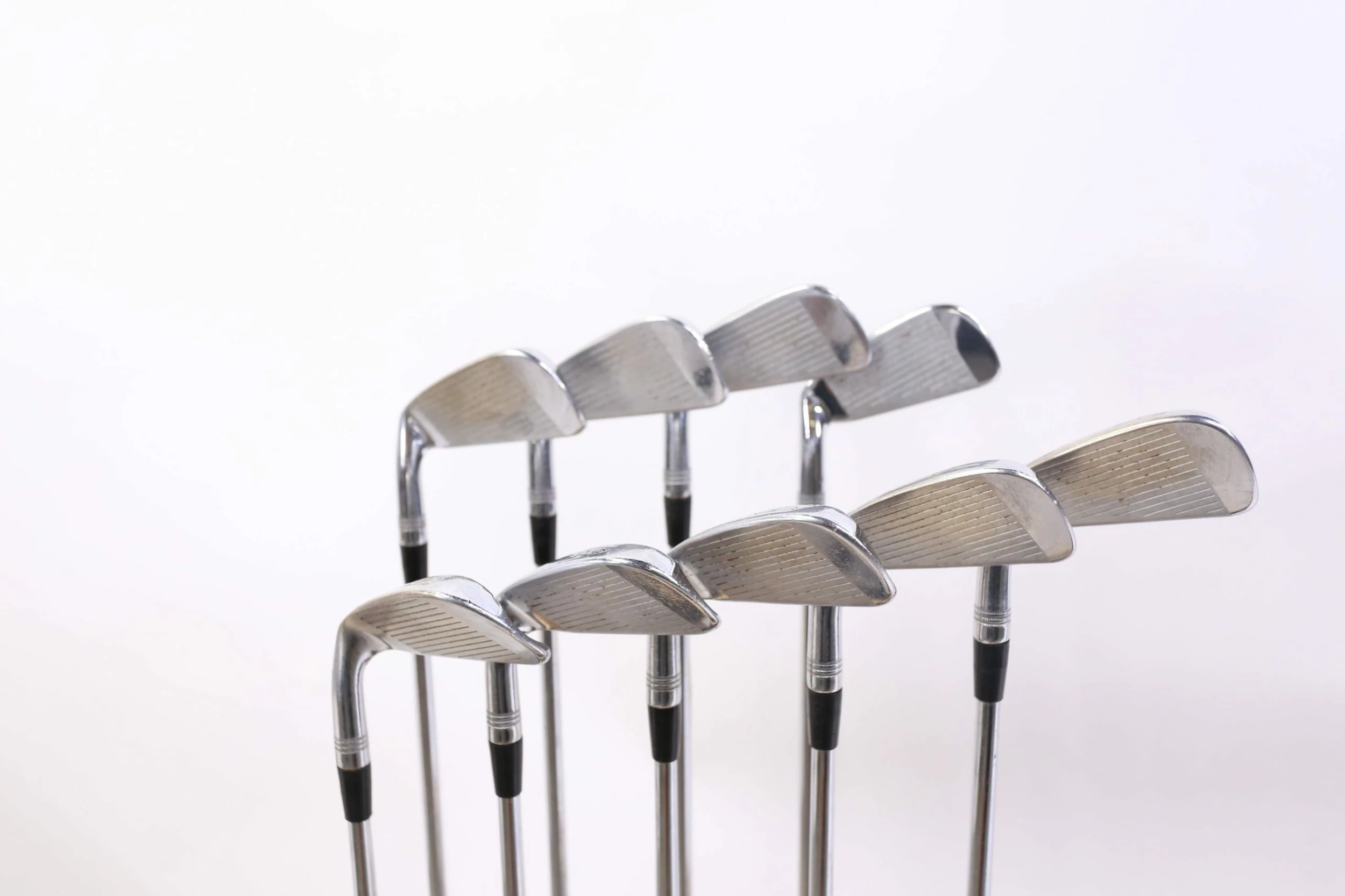 Wilson Staff Goose Neck 2-9, Pw Iron Set RH True Temper Steel Shaft Regular Flex 4 Wilson Staff Goose Neck 2-9, Pw Iron Set RH True Temper Steel Shaft Regular Flex - Image 2