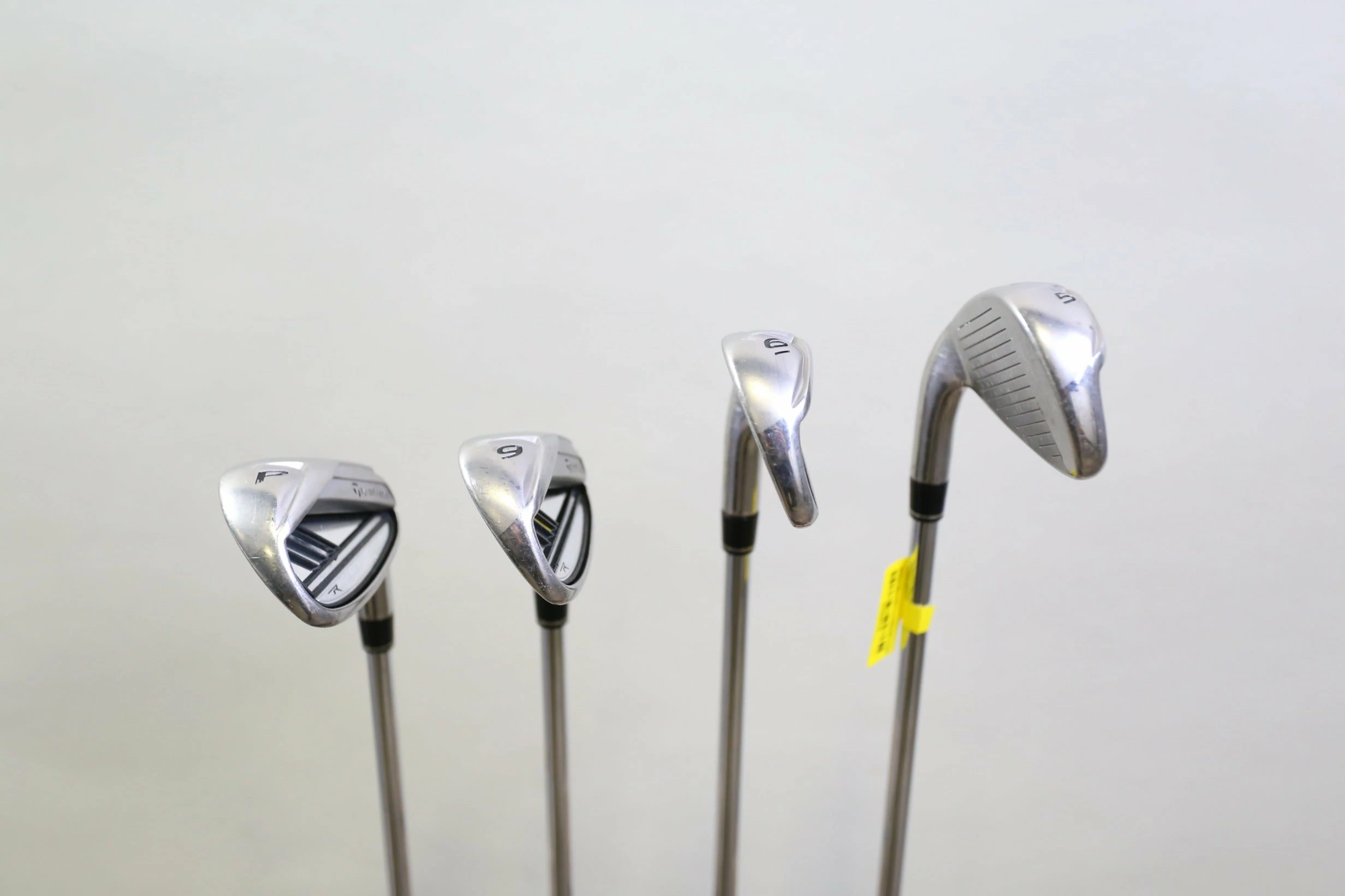 TaylorMade RBladez 5, 6, 9, PW Iron Set RH Steel Shafts Regular Flex 5 TaylorMade RBladez 5, 6, 9, PW Iron Set RH Steel Shafts Regular Flex - Image 3