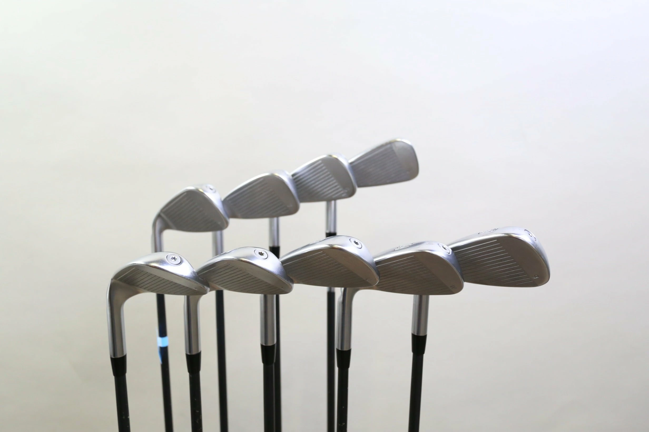 Ping G425 5-9, PW, UW, SW, LW Green Dot Iron Set RH Ping AWT 2.0 Shafts Stiff 4 Ping G425 5-9, PW, UW, SW, LW Green Dot Iron Set RH Ping AWT 2.0 Shafts Stiff - Image 2