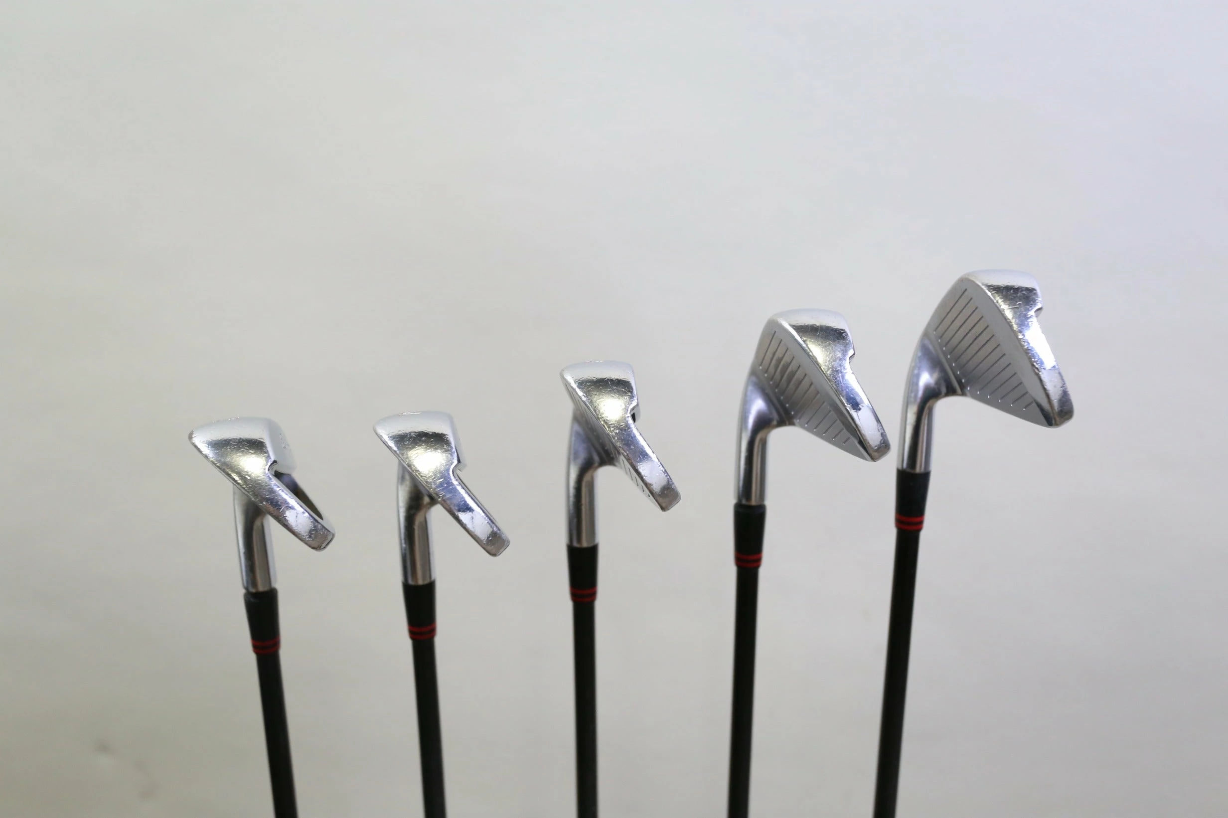 Ben Hogan Apex Edge 6-9, EW Iron Set RH Ben Hogan Apex Graphite Shafts Stiff 5 Ben Hogan Apex Edge 6-9, EW Iron Set RH Ben Hogan Apex Graphite Shafts Stiff - Image 3