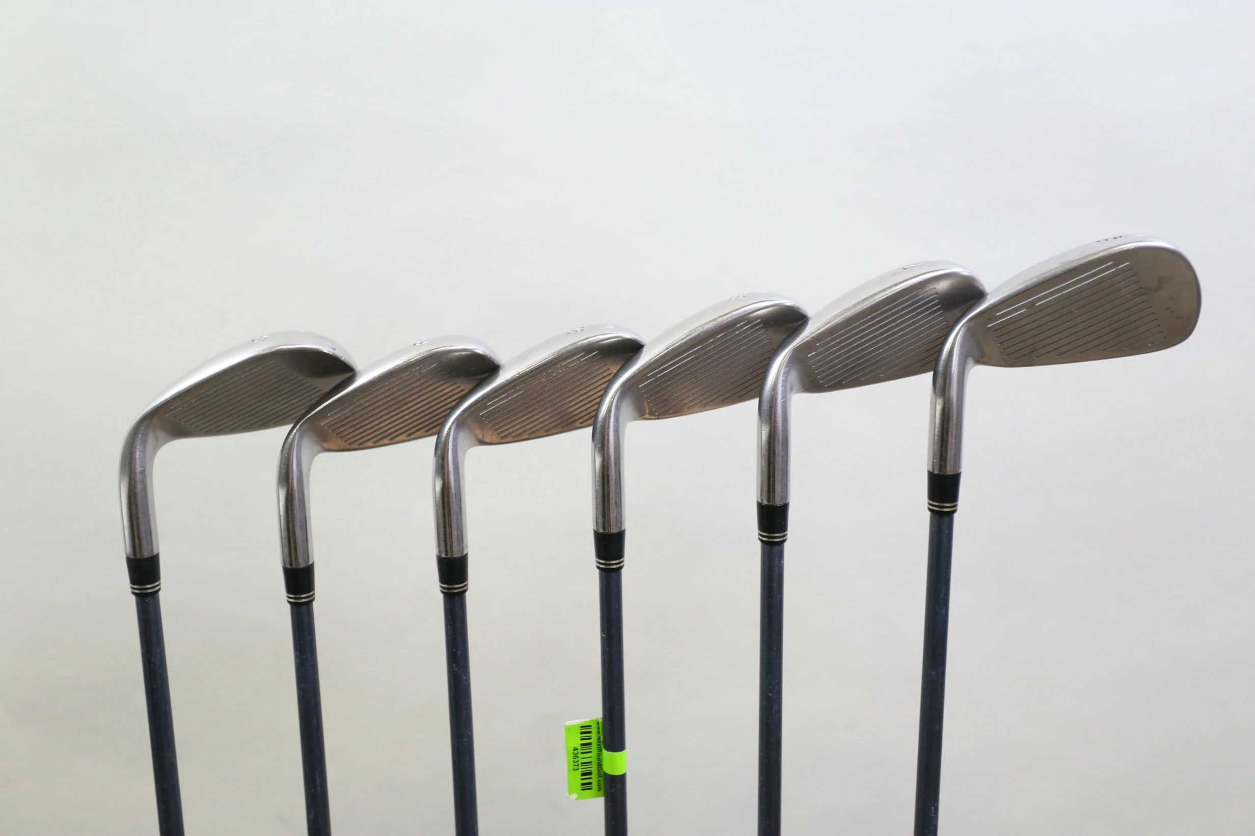 TaylorMade R7 6-9, PW, SW Iron Set RH -1.25 In REAX Graphite Shafts Seniors Flex 4 TaylorMade R7 6-9, PW, SW Iron Set RH -1.25 In REAX Graphite Shafts Seniors Flex - Image 2