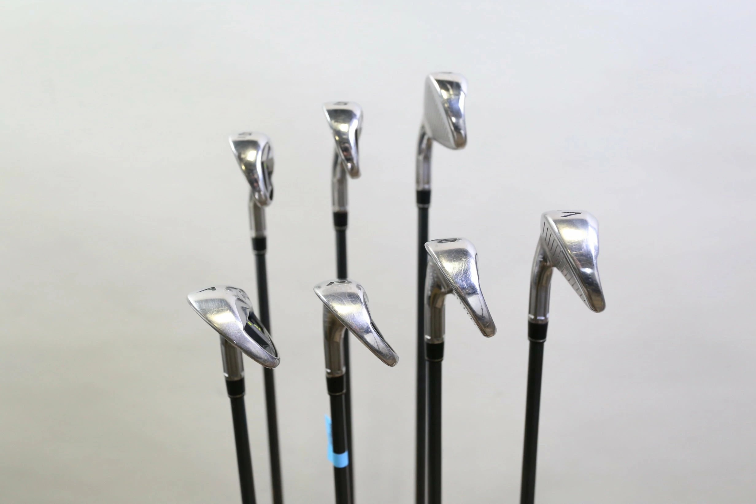 TaylorMade M2 '17 4-8, AW, PW Iron Set +0.5 In RH REAX Graphite Shaft Stiff Flex 5 TaylorMade M2 '17 4-8, AW, PW Iron Set +0.5 In RH REAX Graphite Shaft Stiff Flex - Image 3