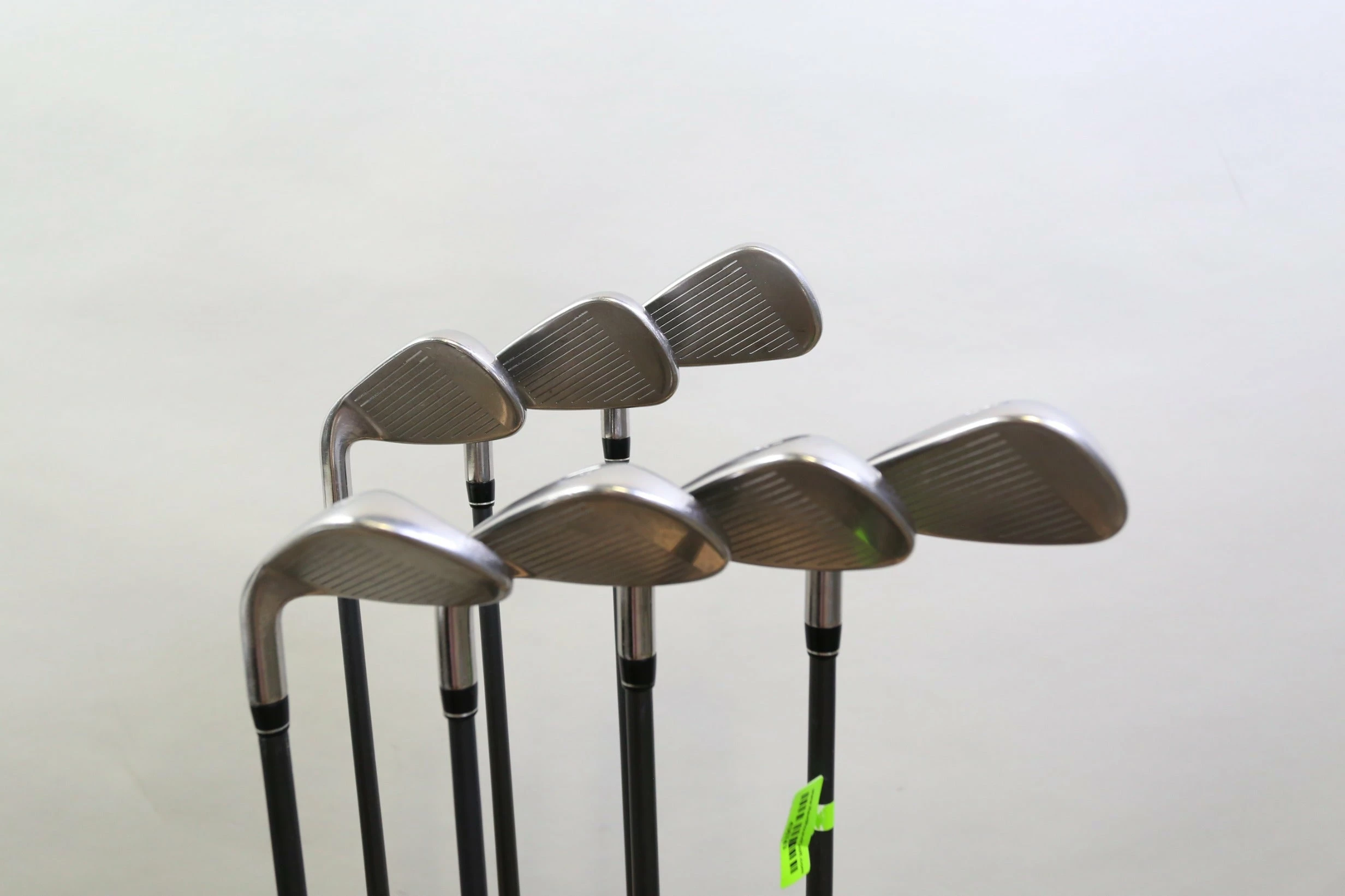 Callaway X2 Hot 6-SW Iron Set RH -0.5 In Graphite Shafts Seniors Flex 4 Callaway X2 Hot 6-SW Iron Set RH -0.5 In Graphite Shafts Seniors Flex - Image 2