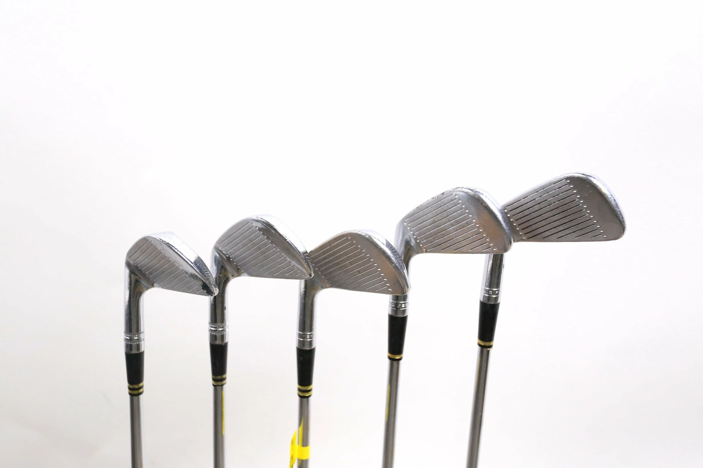 Walter Hagen ULTRA 3-7 Iron Set RH -0.25 In Steel Shafts Regular Flex 6 Walter Hagen ULTRA 3-7 Iron Set RH -0.25 In Steel Shafts Regular Flex - Image 4