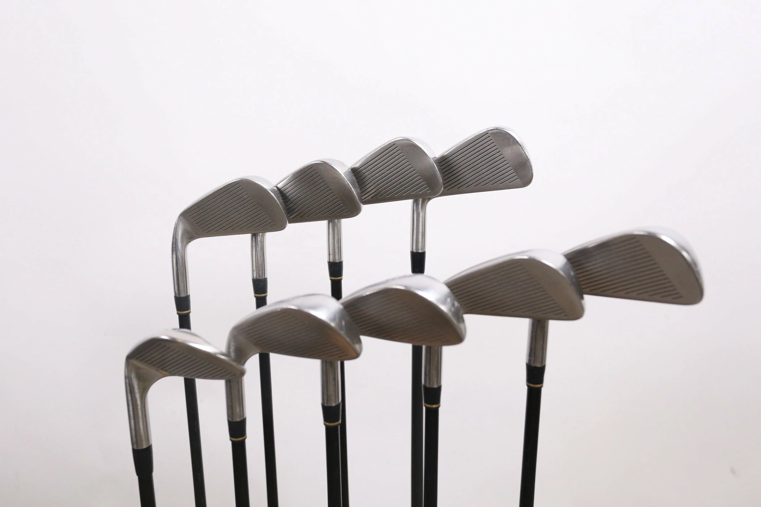 Titleist DCI Black 2-9, AW Iron Set RH Titleist Graphite Shafts Regular Flex 4 Titleist DCI Black 2-9, AW Iron Set RH Titleist Graphite Shafts Regular Flex - Image 2