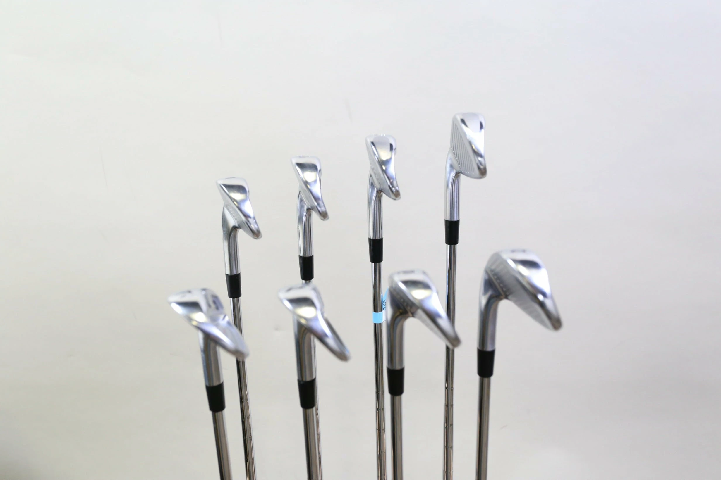 TaylorMade RSi 2 4-PW-AW Iron Set RH -0.25 In KBS Tour Steel Shaft Stiff Flex 5 TaylorMade RSi 2 4-PW-AW Iron Set RH -0.25 In KBS Tour Steel Shaft Stiff Flex - Image 3