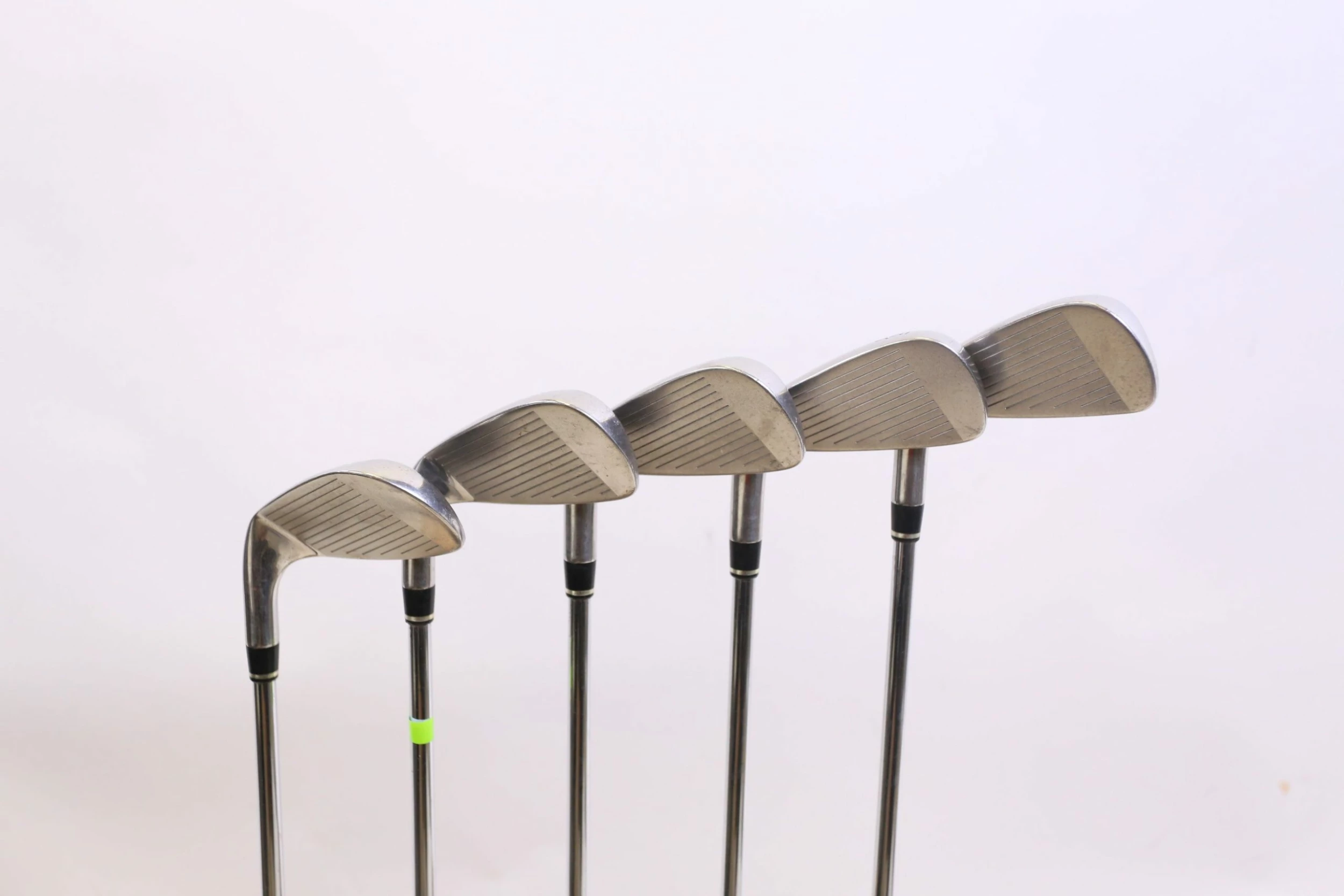 Wilson Staff Di11 5-8, GW Iron Set RH Wilson Graphite/Steel Shafts Stiff Flex 4 Wilson Staff Di11 5-8, GW Iron Set RH Wilson Graphite/Steel Shafts Stiff Flex - Image 2