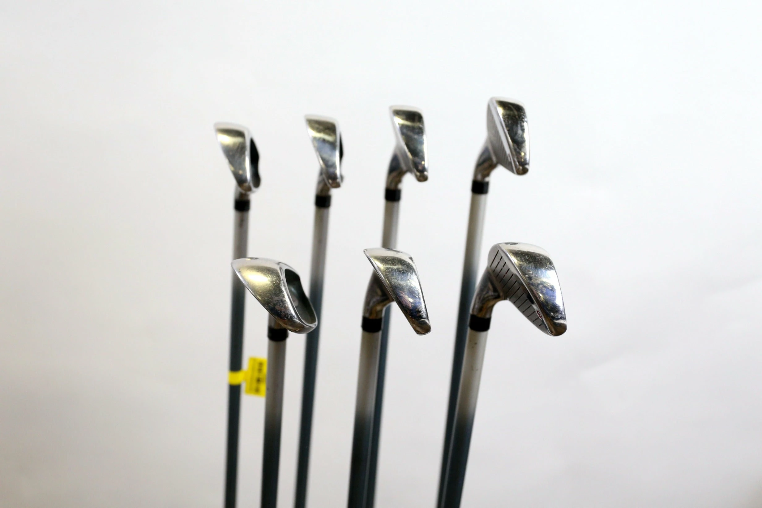 Wilson FAT SHAFT Iron Set RH 4-9, SW Graphite Shaft Ladies Flex 5 Wilson FAT SHAFT Iron Set RH 4-9, SW Graphite Shaft Ladies Flex - Image 3