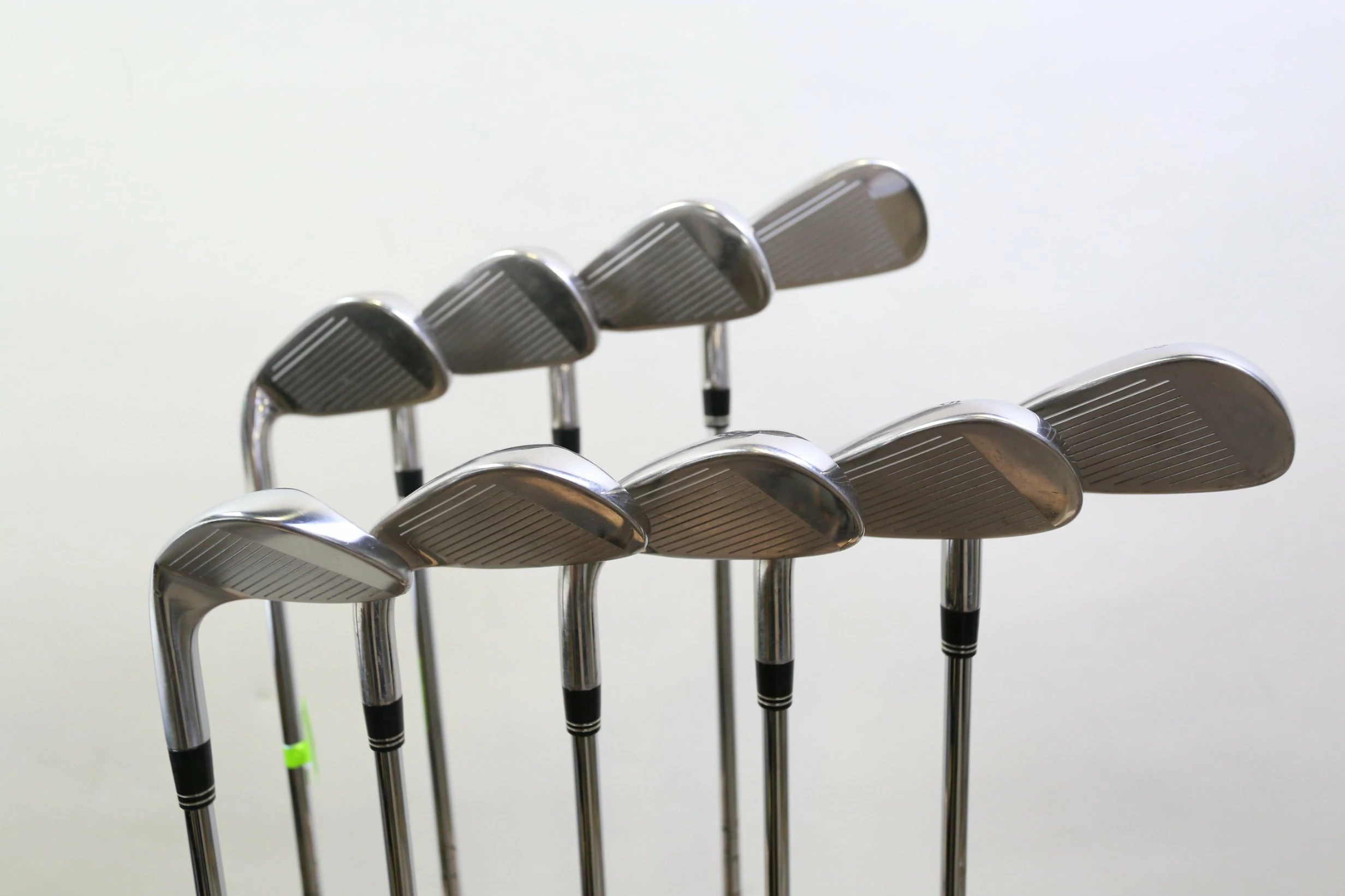 TaylorMade R7 4-PW-AW-SW Iron Set RH -0.25 In TaylorMade Steel Stiff Flex 4 TaylorMade R7 4-PW-AW-SW Iron Set RH -0.25 In TaylorMade Steel Stiff Flex - Image 2