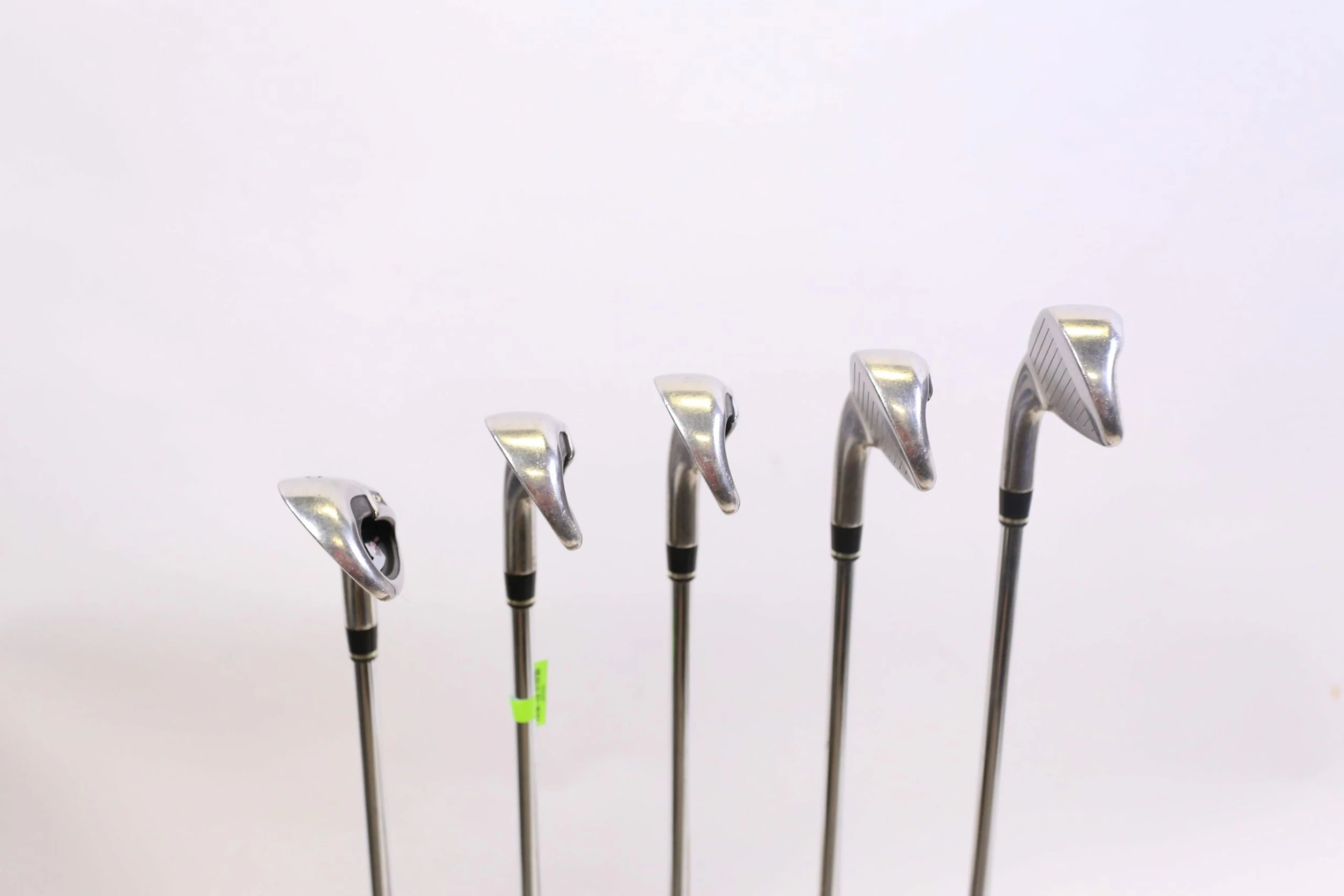 Wilson Staff Di11 5-8, GW Iron Set RH Wilson Graphite/Steel Shafts Stiff Flex 5 Wilson Staff Di11 5-8, GW Iron Set RH Wilson Graphite/Steel Shafts Stiff Flex - Image 3
