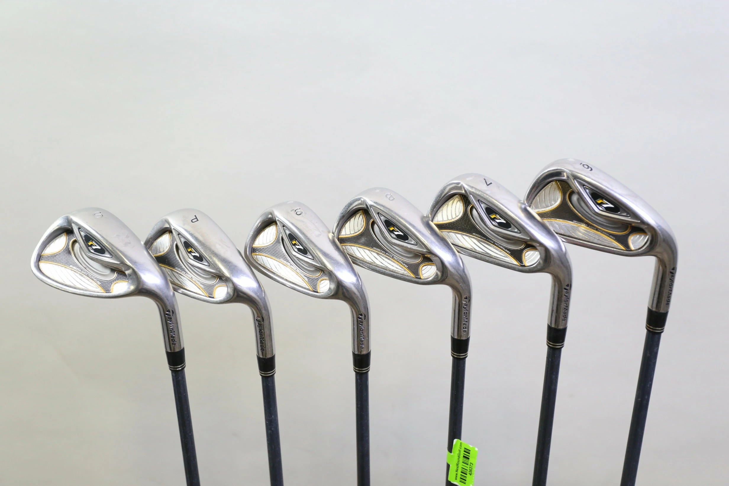 TaylorMade R7 6-9, PW, SW Iron Set RH -1.25 In REAX Graphite Shafts Seniors Flex 3 TaylorMade R7 6-9, PW, SW Iron Set RH -1.25 In REAX Graphite Shafts Seniors Flex