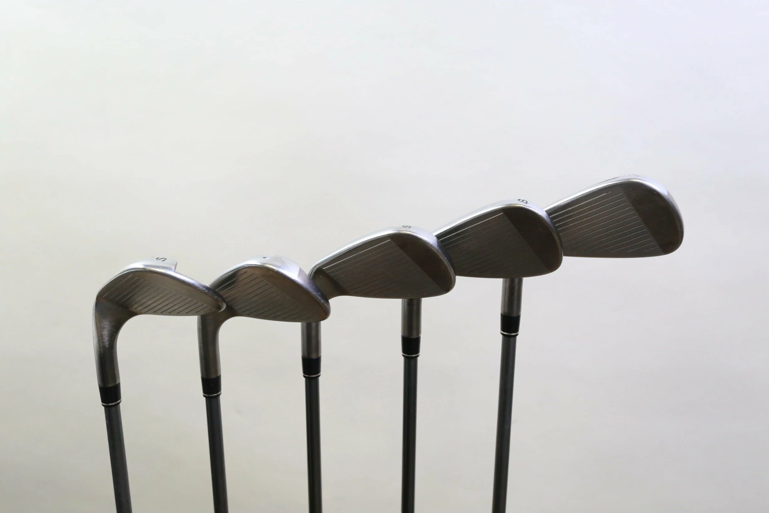 TaylorMade SpeedBlade 7-PW-SW Iron Set RH -0.5 In Matrix Graphite Ladies Flex 4 TaylorMade SpeedBlade 7-PW-SW Iron Set RH -0.5 In Matrix Graphite Ladies Flex - Image 2